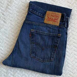 Levi's 514 Jeans.